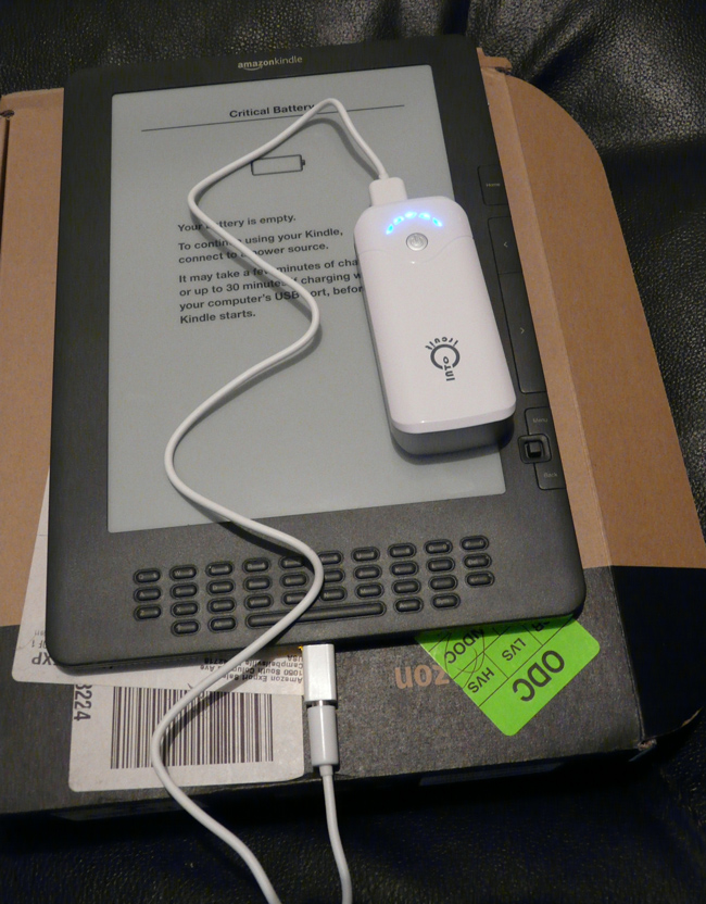 Recharge d'un Kindle DX en cours
