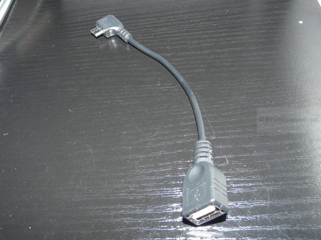 Le câble USB OTG coudé TechExpert