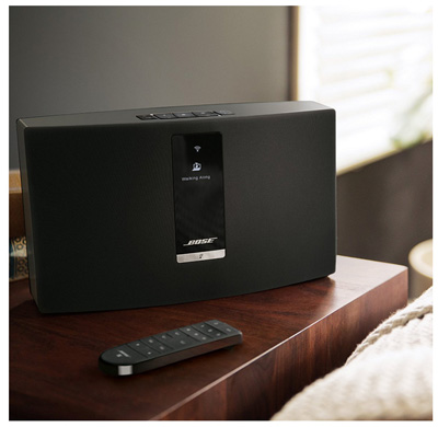 Bose SoundTouch 20 Série II Système audio wifi : magnifique design avec son écran affichant le titre de la chanson en cours
